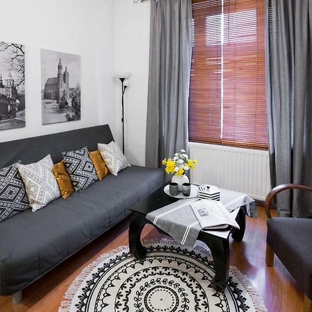 Cichy Apartament Obok Wawelu Tarlowska Cracovia Exterior foto