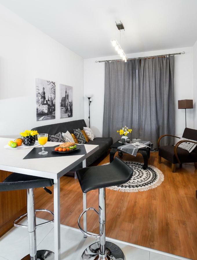 Cichy Apartament Obok Wawelu Tarlowska Cracovia Exterior foto