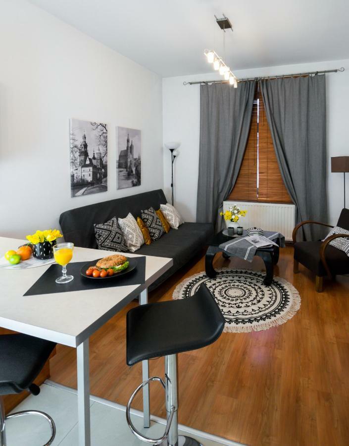 Cichy Apartament Obok Wawelu Tarlowska Cracovia Exterior foto