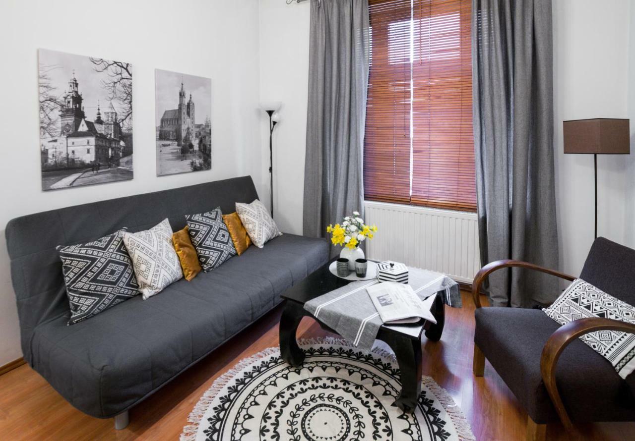 Cichy Apartament Obok Wawelu Tarlowska Cracovia Exterior foto